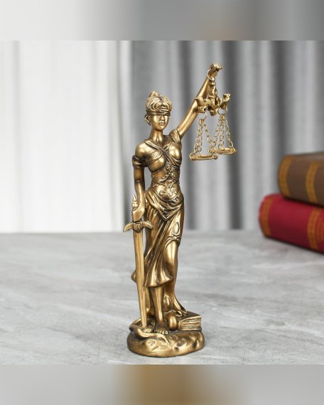 Statujë Dekorative “Lady Justice”